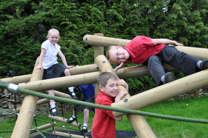 little monkeys-orangutan-school-safergrass-06