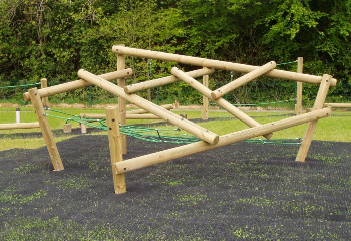 little monkeys-spider monkey-park-grasslok-01